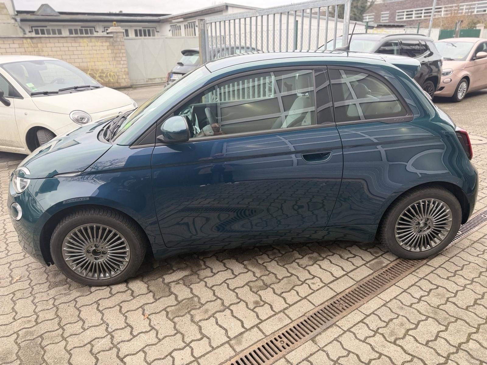 Fiat 500e Icon PDC*Carplay*SHZ