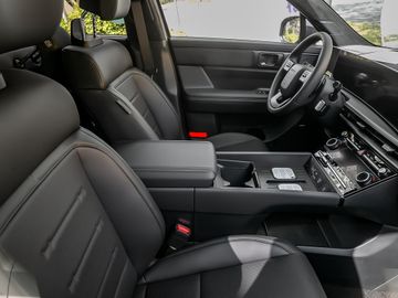 Hyundai Santa Fe 1.6 T-GDI Plug-In Hybrid 4WD Blackline