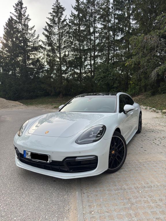 Image of Porsche Panamera