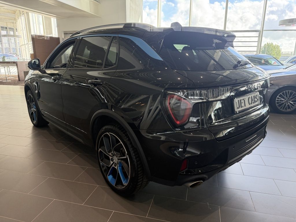 Lynk & Co 01