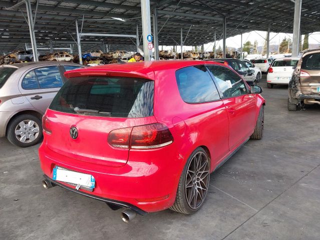 Volkswagen GOLF VI 2.0 TSI 210 GTI ADIDAS