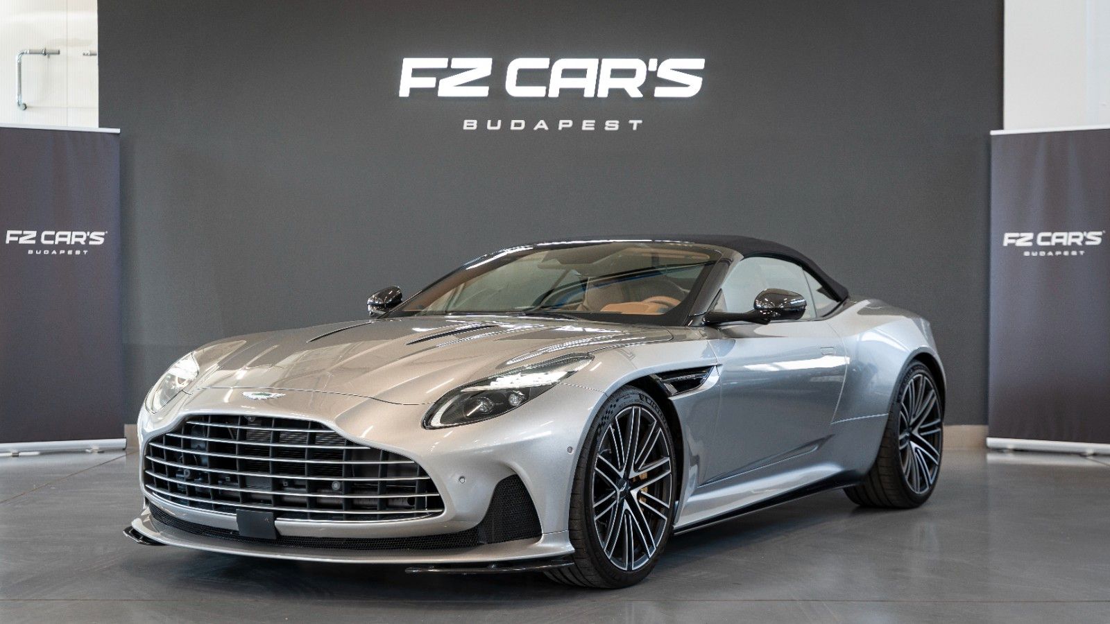 ASTON MARTIN DB12