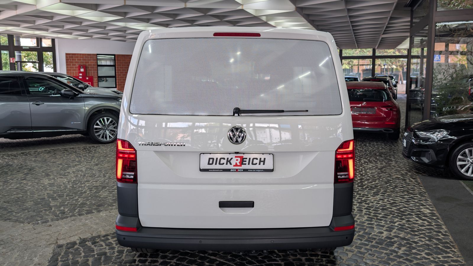 Fahrzeugabbildung Volkswagen T6 Transporter 6.1 LED*KAM*SHZ*SORTIMO-REGALE