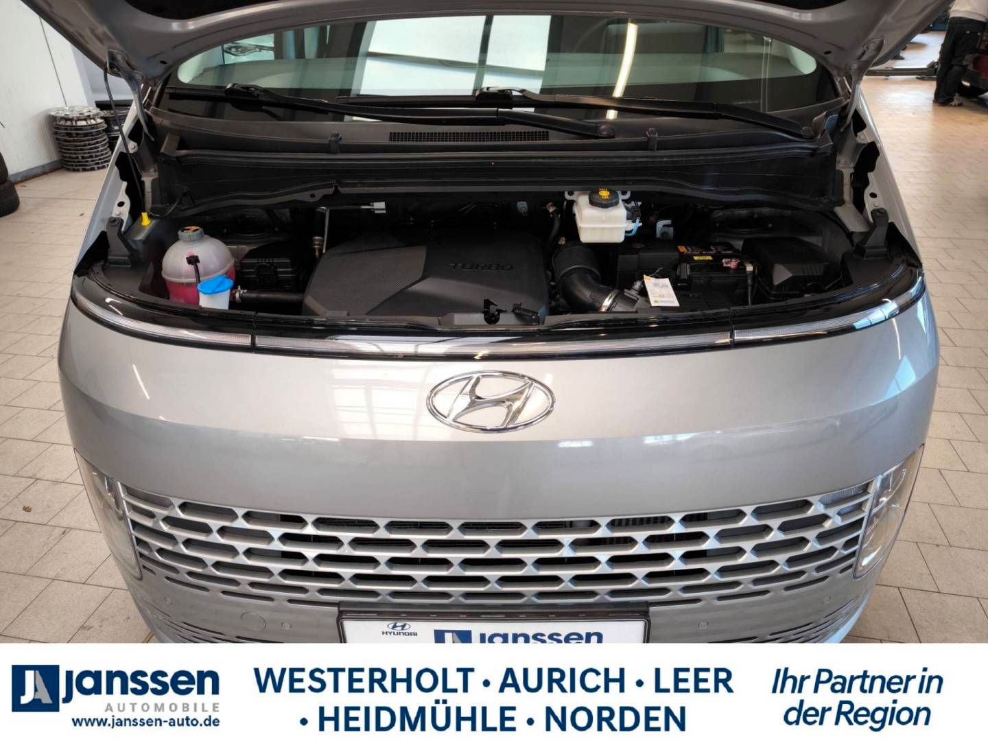 Fahrzeugabbildung Hyundai STARIA 9-Sitzer TREND/Automatik/PDC/Navi/Rückfah
