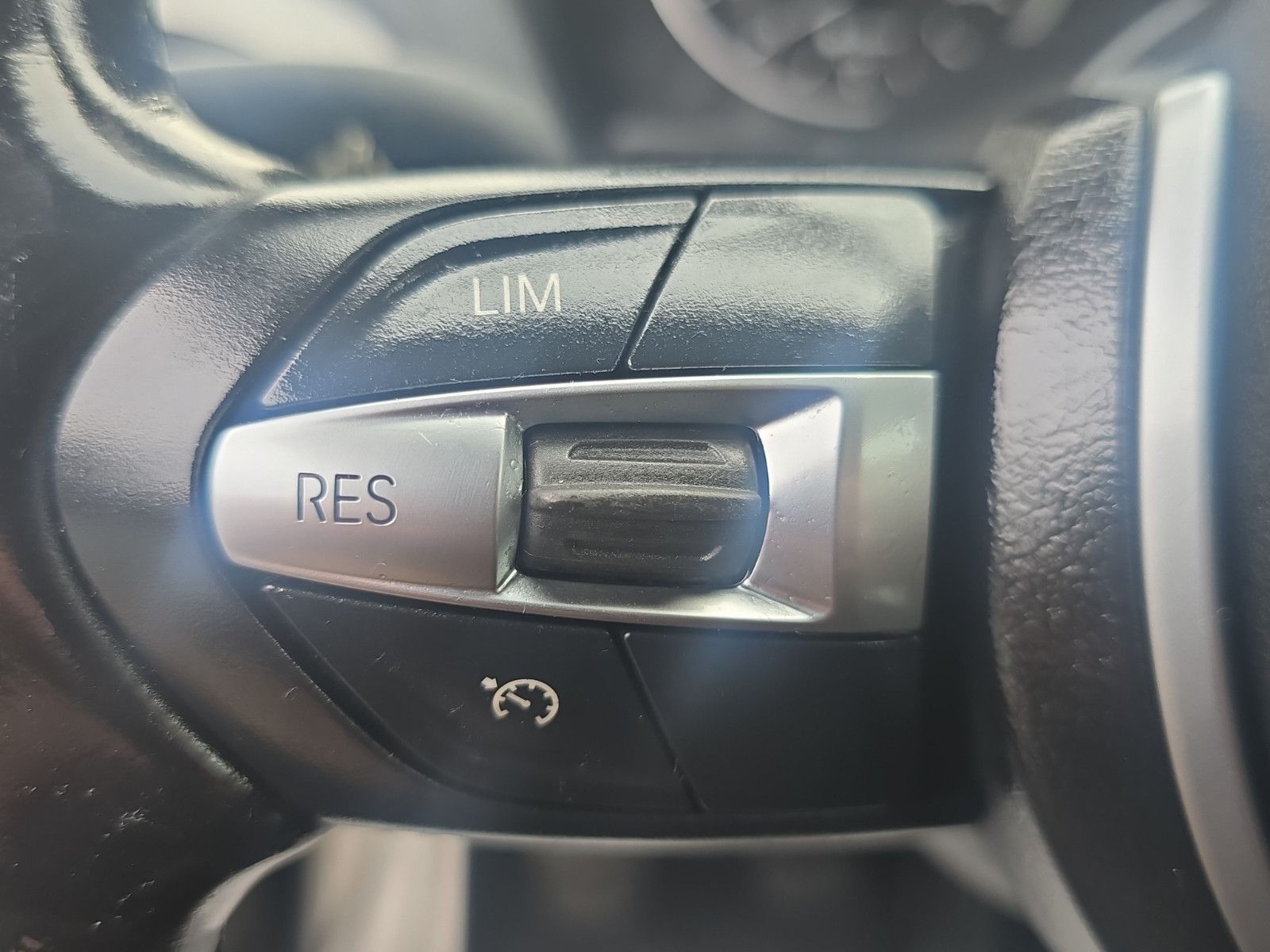 Fahrzeugabbildung BMW 118d M Sport Navi Leder Tempomat PDC