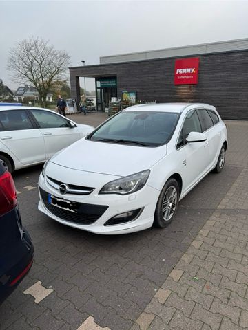 Opel Astra j Sports Tourer opc line