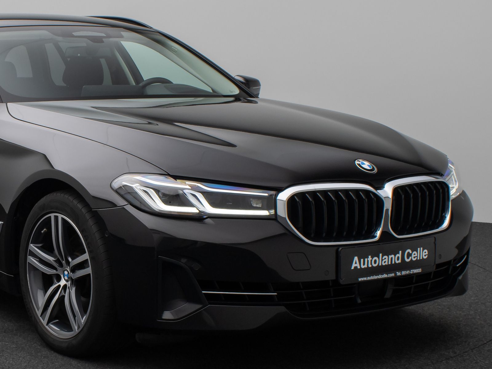 Fahrzeugabbildung BMW 520d xD Kamera Laser HUD DAB HiFi Stop&Go MSport