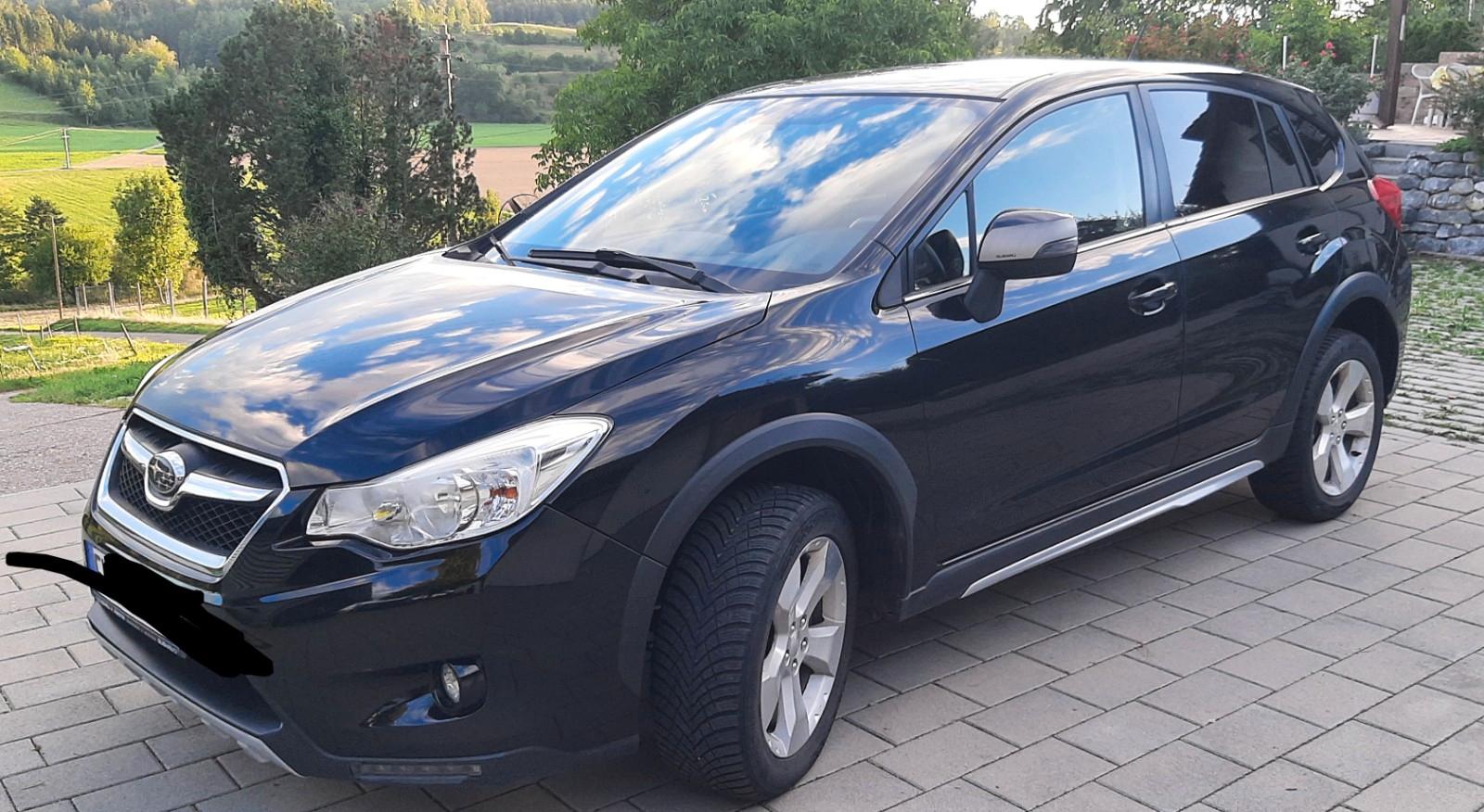 Subaru XV 2012 — rear view