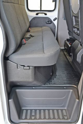 Fahrzeugabbildung Renault Master dCi 145 Doka Pritsche Klima 7-Sitzer#T216