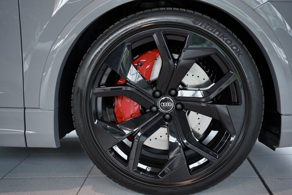 Audi Rsq8