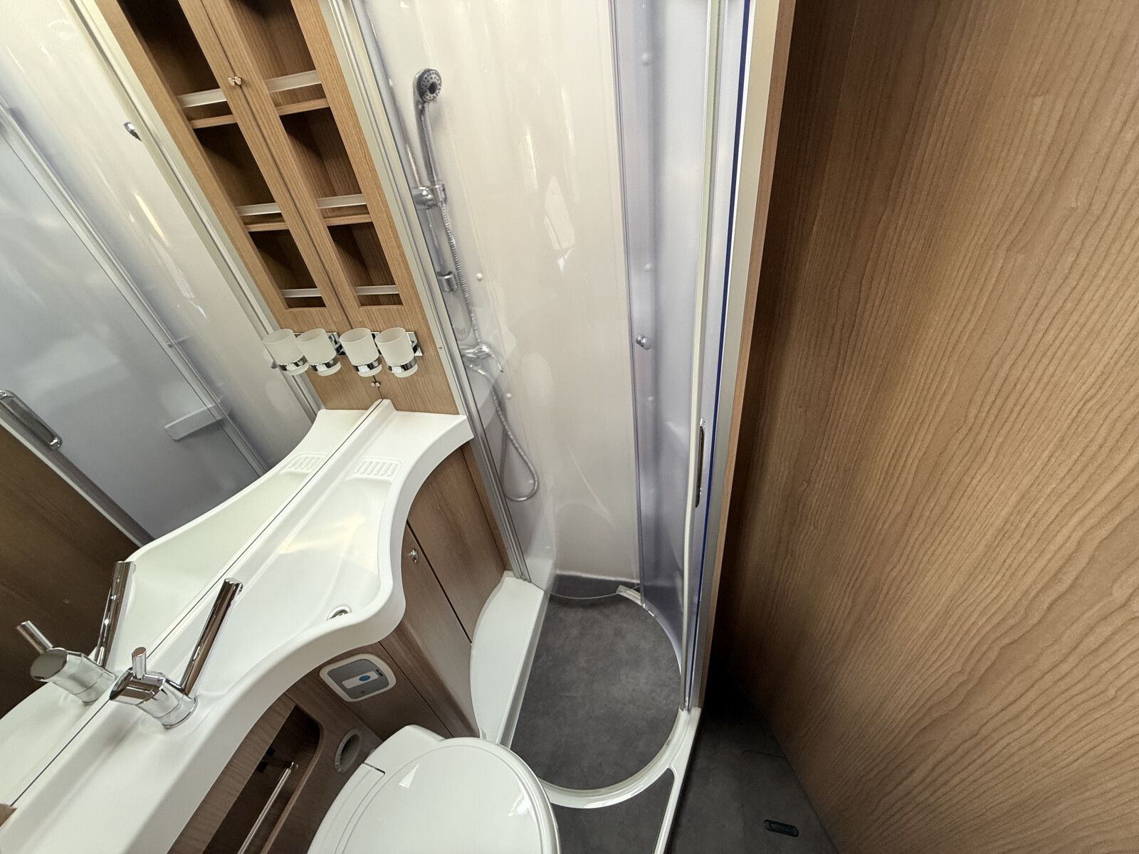 Fahrzeugabbildung Malibu I 430 KB LE comfort Dachklima geschenkt
