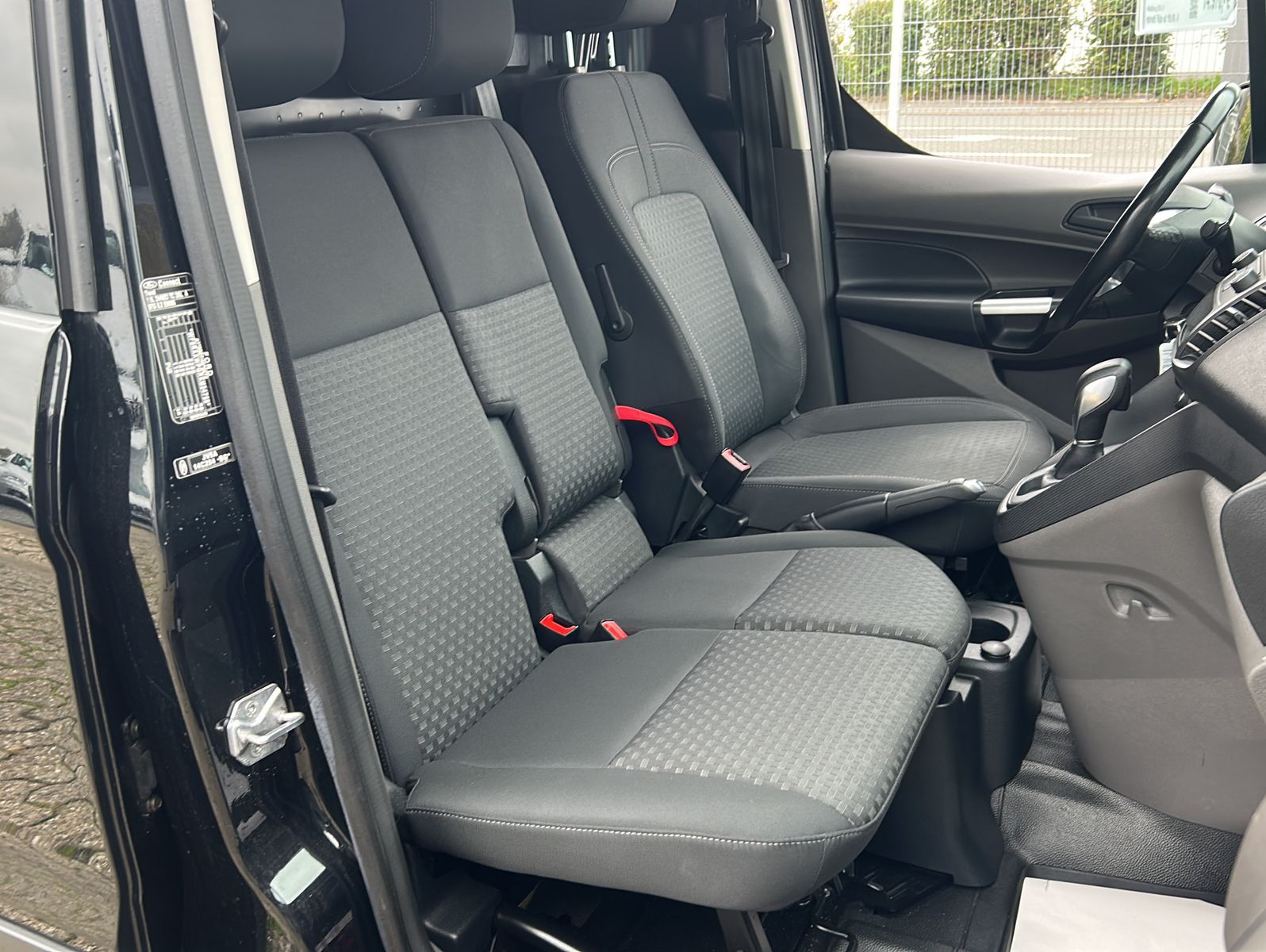 Fahrzeugabbildung Ford Transit Connect 200 L1S&S Trend
