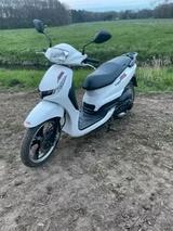 Peugeot Tweet RS 125 - PEUGEOT ROLLER TWEET 125