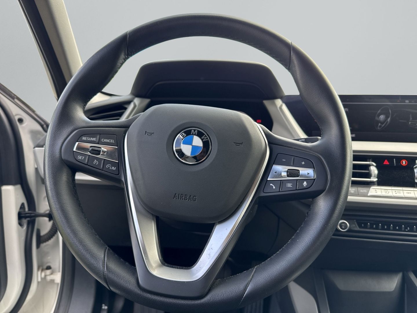 BMW 118 i Advantage Driving Assitant Fernlichtassist foto 12
