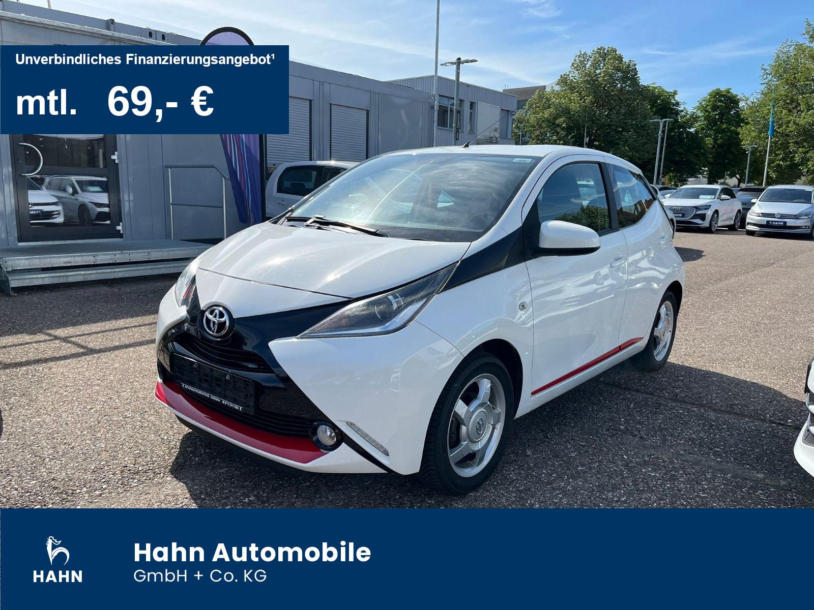 Toyota Aygo 1.0 VVT-i x-play touch KAMERA PDC KLIMA SIT