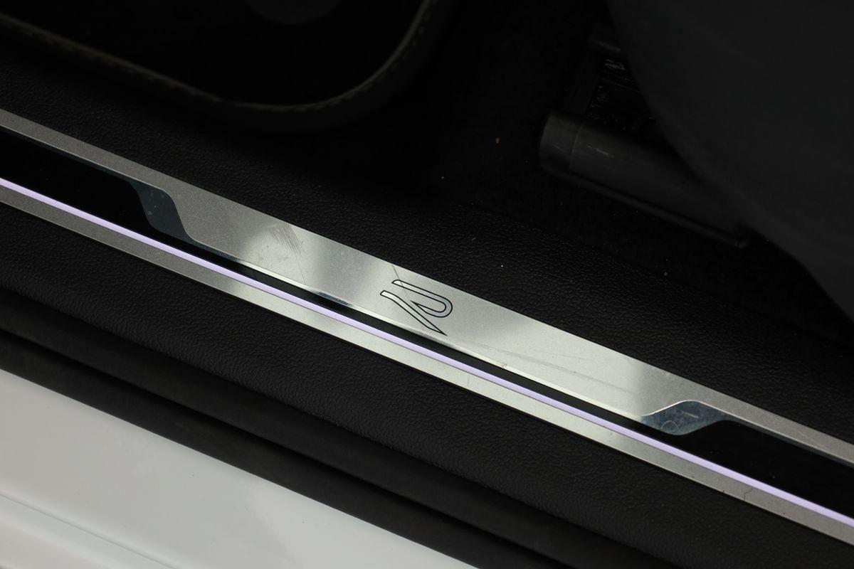 Volkswagen Tiguan Allspace 2.0 TDI 4M DSG R-Line 7 Pano Kam