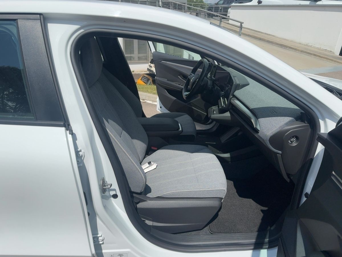 Fahrzeugabbildung Renault Megane E-TECH Megane E-Tech Equilibre EV40 130HP