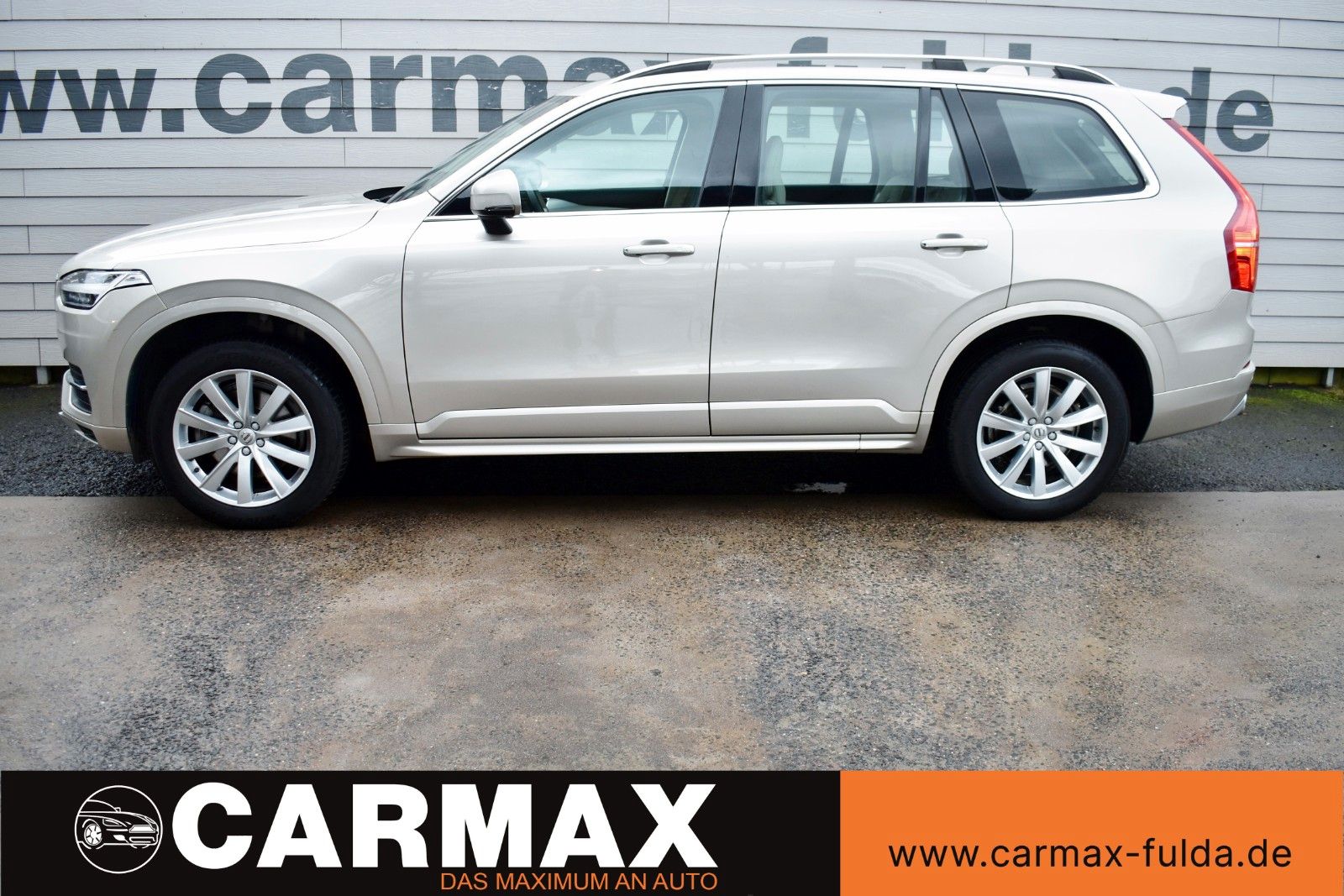 Fahrzeugabbildung Volvo XC90 Momentum AWD,Leder,Navi,LED,SH,PDC,ACC