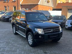 Mitsubishi Pajero 3.8 V6 Mivec Instyle*7SITZER*LERER*AuT***