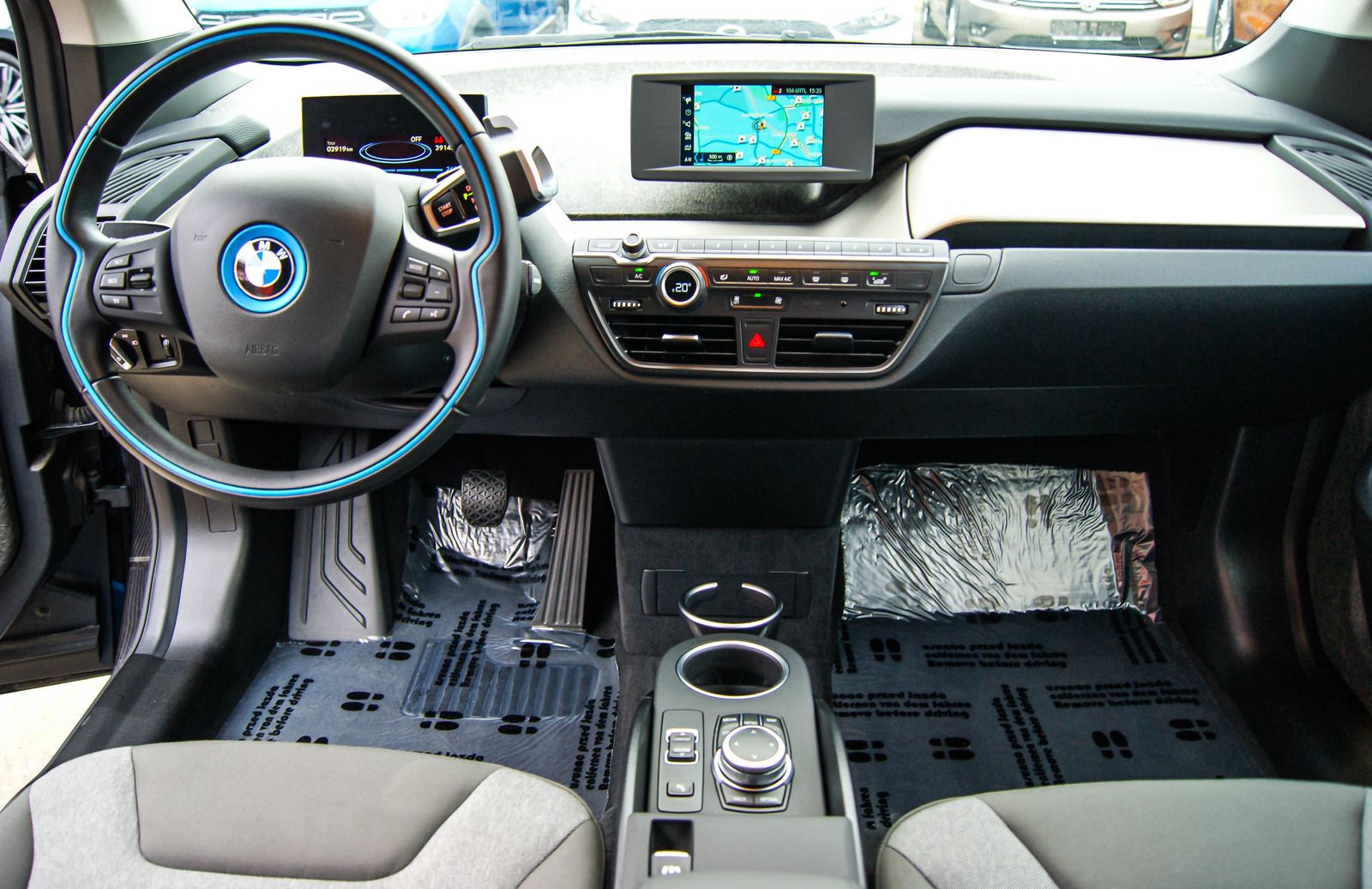 Fahrzeugabbildung BMW i3 (120Ah) PARKASSYST NAVIGATION KAMERA 3.900 Km