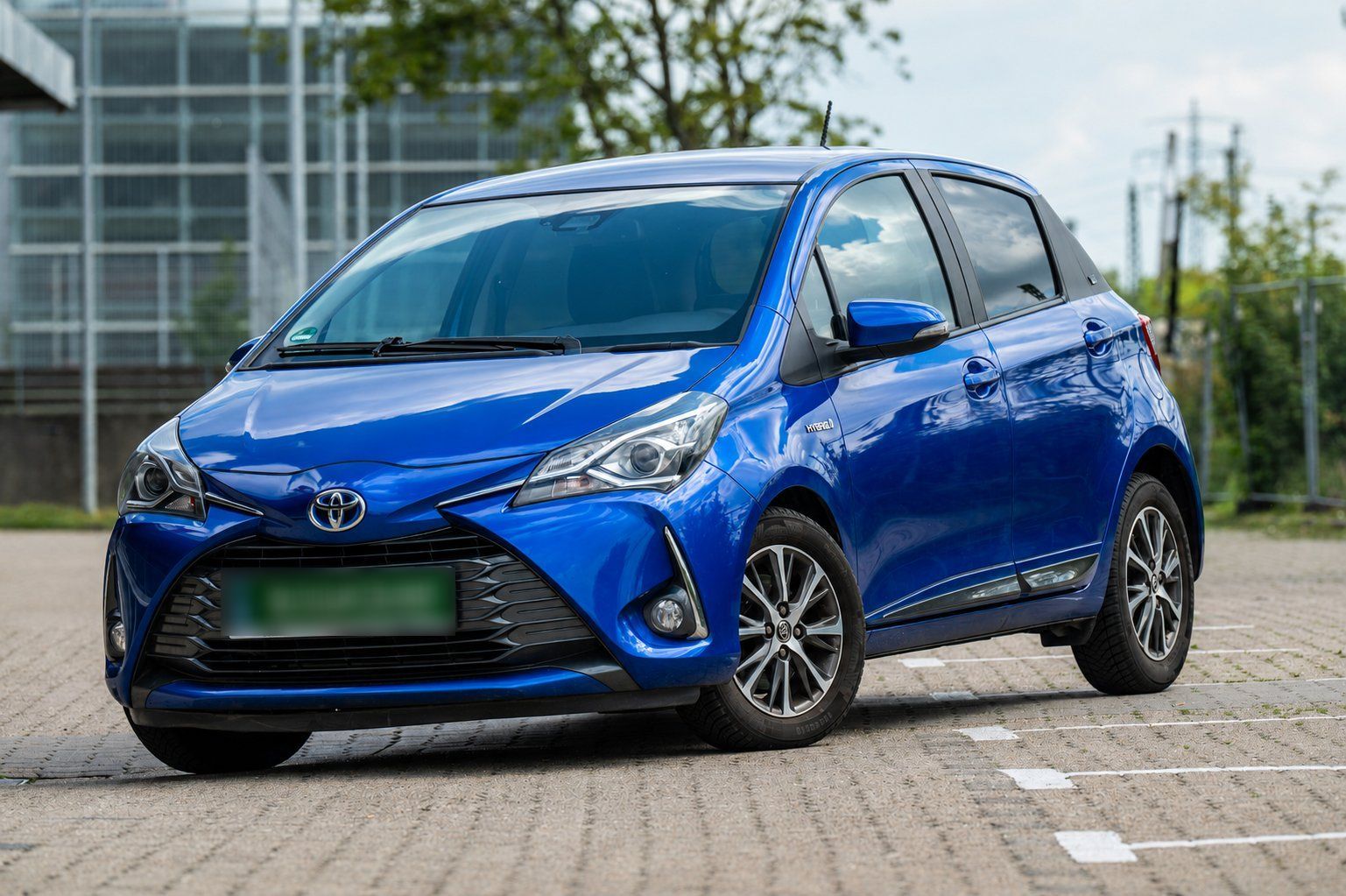 TOYOTA Yaris