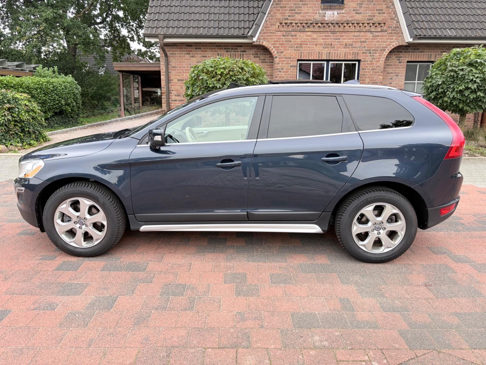 Volvo XC60 T6 AWD 3,0 Turbo Reihensechszylinder