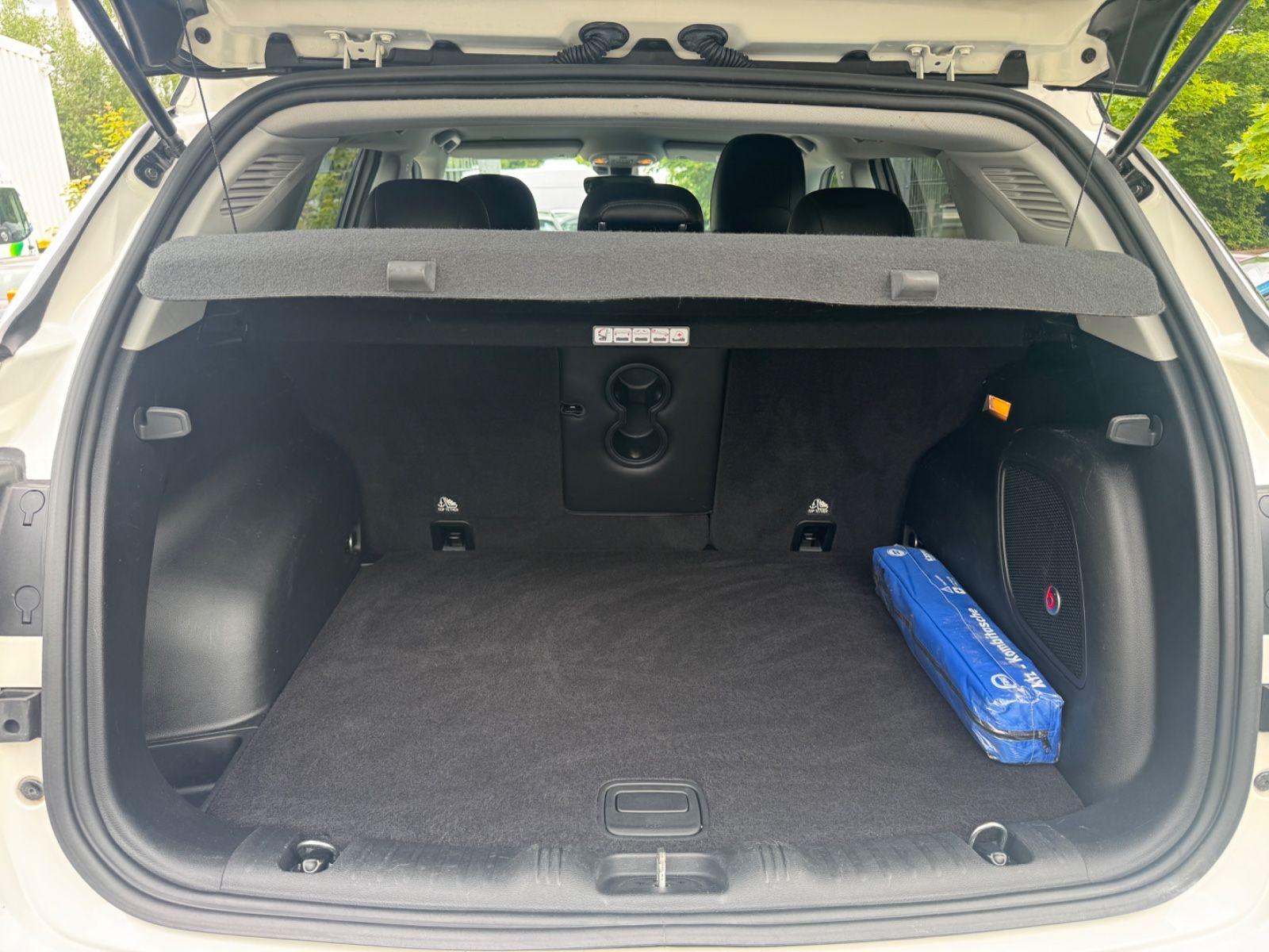 Fahrzeugabbildung Jeep Compass Limited 4WD Leder+Navi+Kamera+ACC