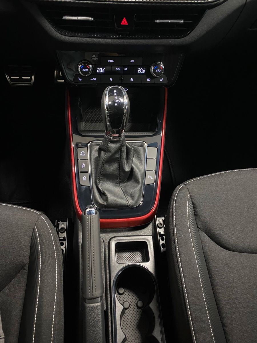 Fahrzeugabbildung SKODA Fabia 1.0 TSI DSG Monte Carlo+KAMERA+AppCon+PDC+