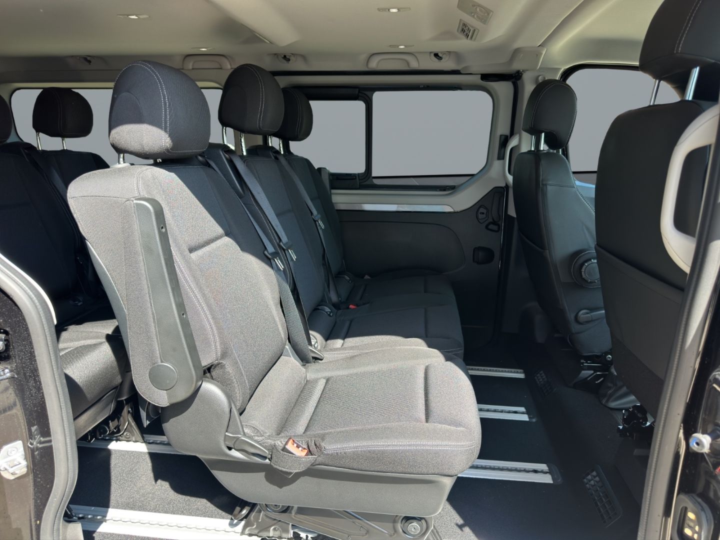 Fahrzeugabbildung Renault Trafic Combi L2H1 SpaceClass 2.0 dCi 170 EDC 8-S