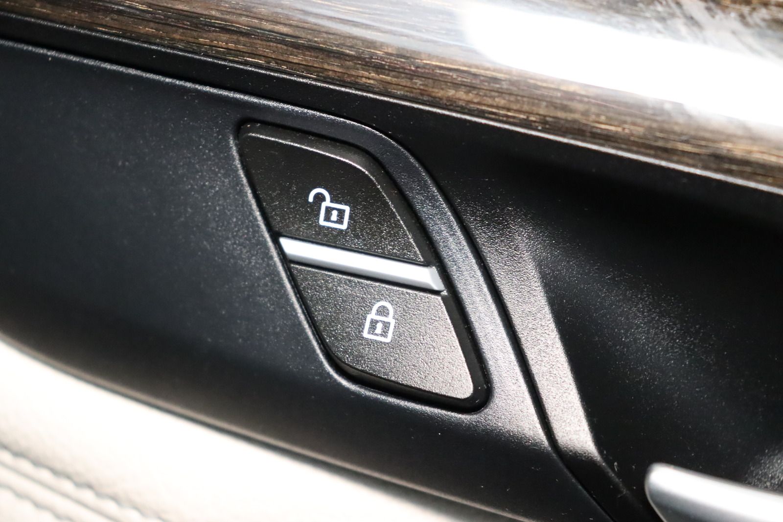 Fahrzeugabbildung BMW X5 xDrive30d * HUD* Pano * Memory * RFK *