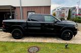 Dodge RAM 1500 Laramie Night Edition 1. Hand DEUTSCH  - Dodge RAM Laramie Night Gebrauchtwagen