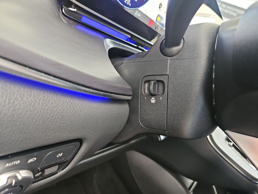 Fahrzeugabbildung Mercedes-Benz EQV 300 Lang 7 Sitze Sound 360° EASY-PACK Lenkas