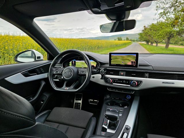 AUDI Audi A4 2.0 quattro