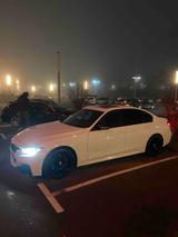 BMW F30 335i - BMW 335 mit Benzin-Antrieb: Limousine, Automatik