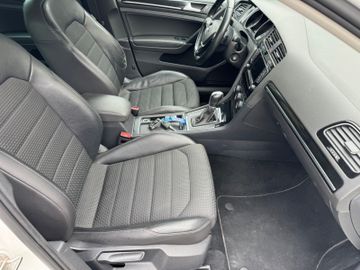 Volkswagen Golf - 12