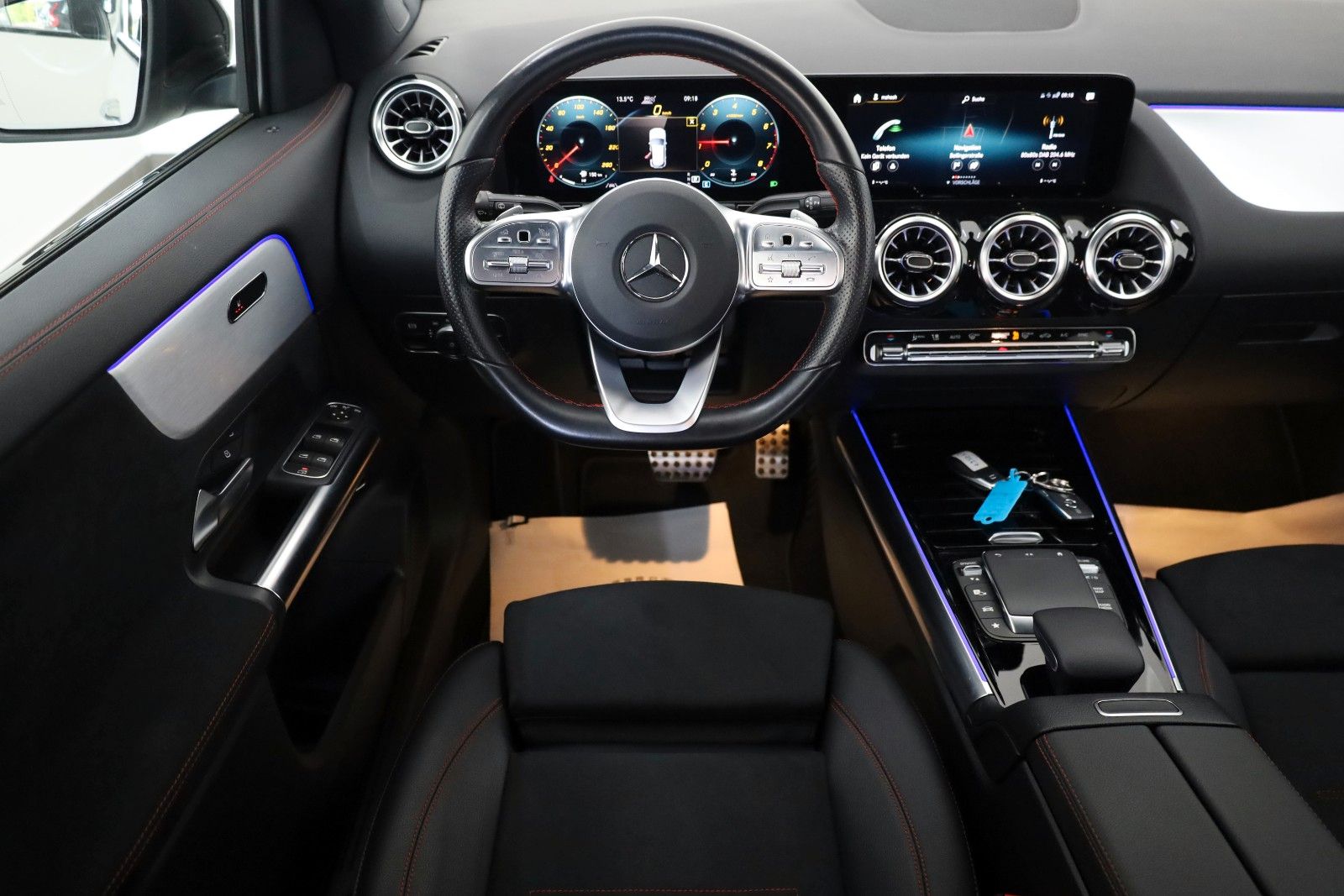 Fahrzeugabbildung Mercedes-Benz GLA 200, AMG-line, T.Leder,Navi,LED,SH,Kamera