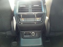Fahrzeugabbildung Skoda Kodiaq 2.0 TDI DSG Tour *Matrix-LED*NAV*KAM*PDC