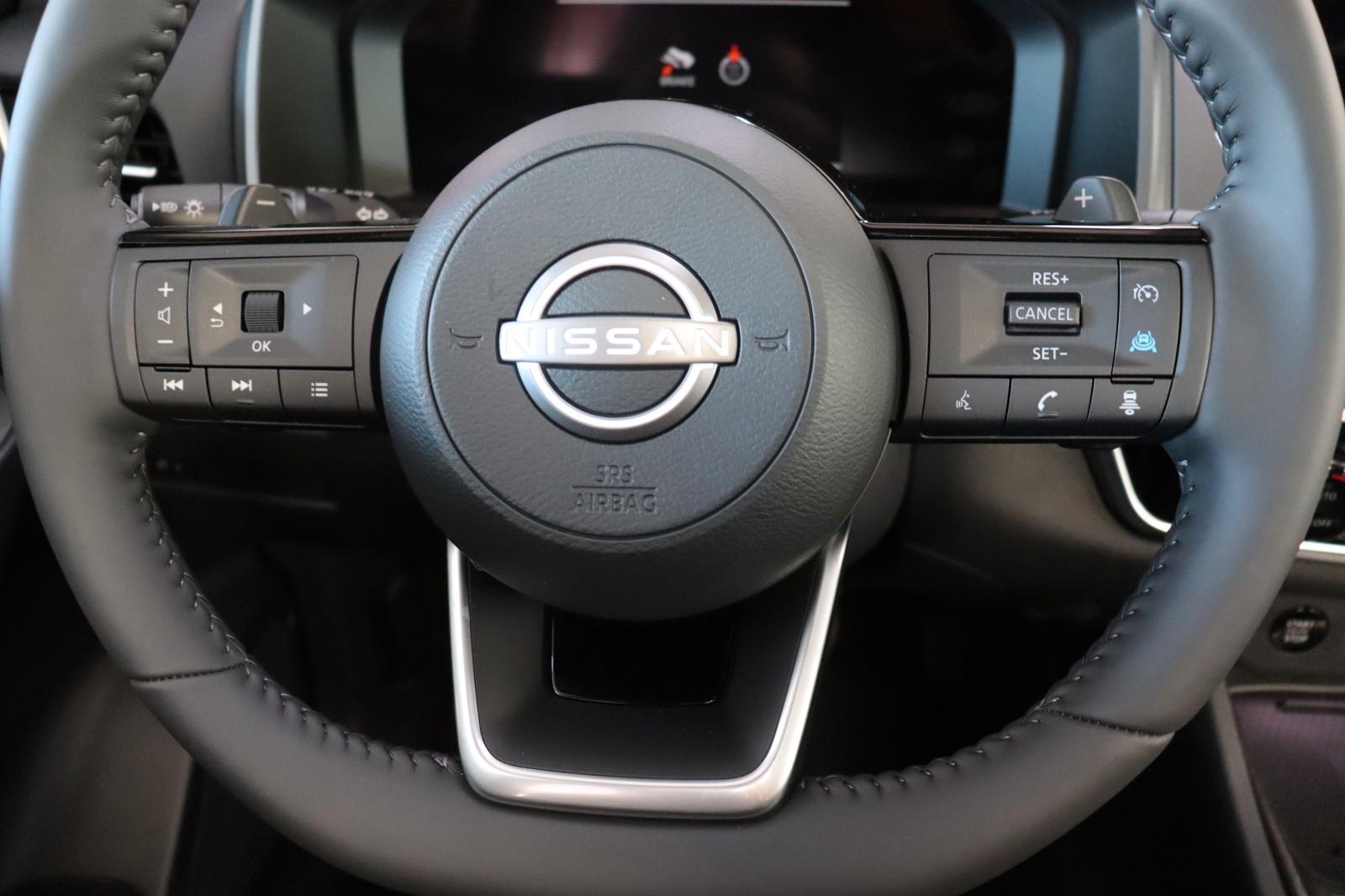 Nissan Qashqai 1.3 AT N-Connecta PANO,LED,TLeder SOFORT