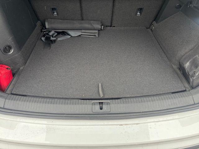 Tiguan Elegance eHybrid DSG IQ Light Panorama AH