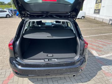 Bild 8 Ford Focus Turnier Titanium MHEV B & O Navi Soundsyst