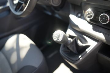 Renault Trafic - 12