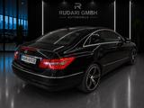 Mercedes-Benz E 250 E Coupe E 250 CGI BlueEfficiency - Mercedes-Benz E 250: Coupe