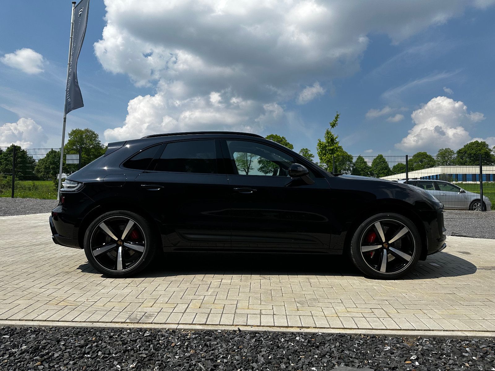 Fahrzeugabbildung Porsche Macan GTS STHZ, AHK, Pano, LED, 18-Wege, 21´´