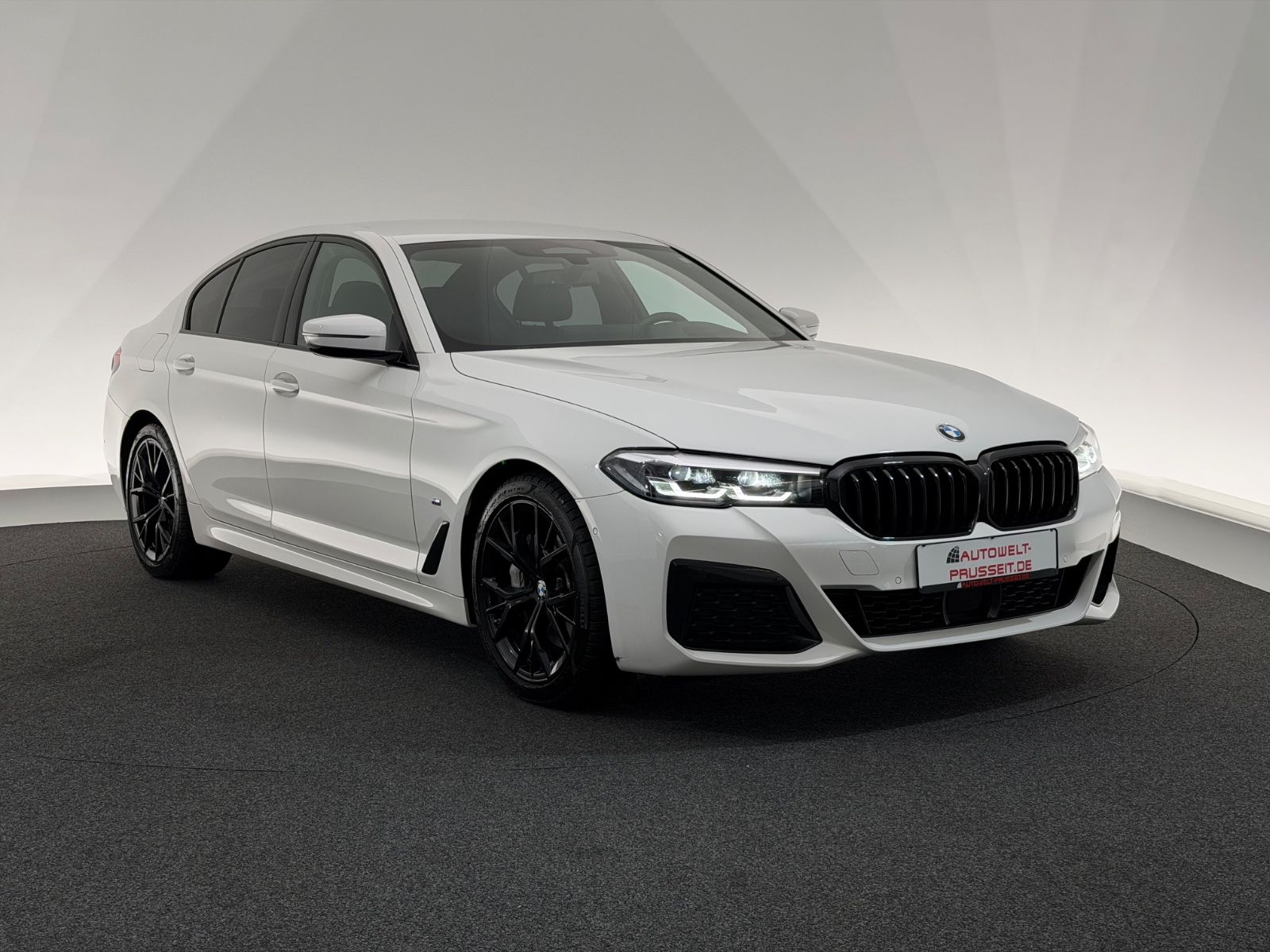 Gebrauchtwagen BMW 530d 530d Lim.*M SPORT*LED-HUD-R.KAM-ACC-HiFi-APPLE in Horb am Neckar