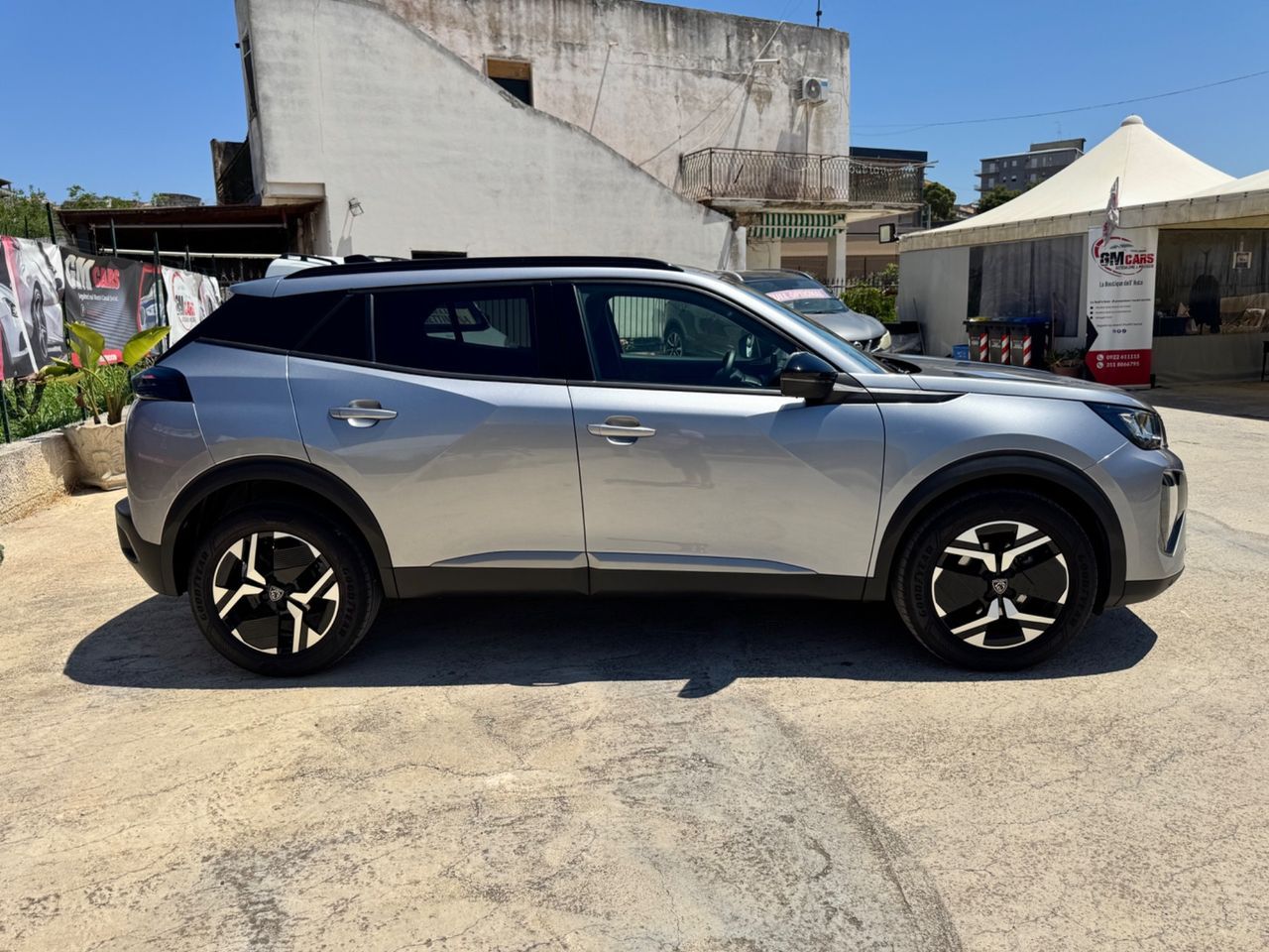 Peugeot 2008 PureTech 100 S&S Allure imagem 2