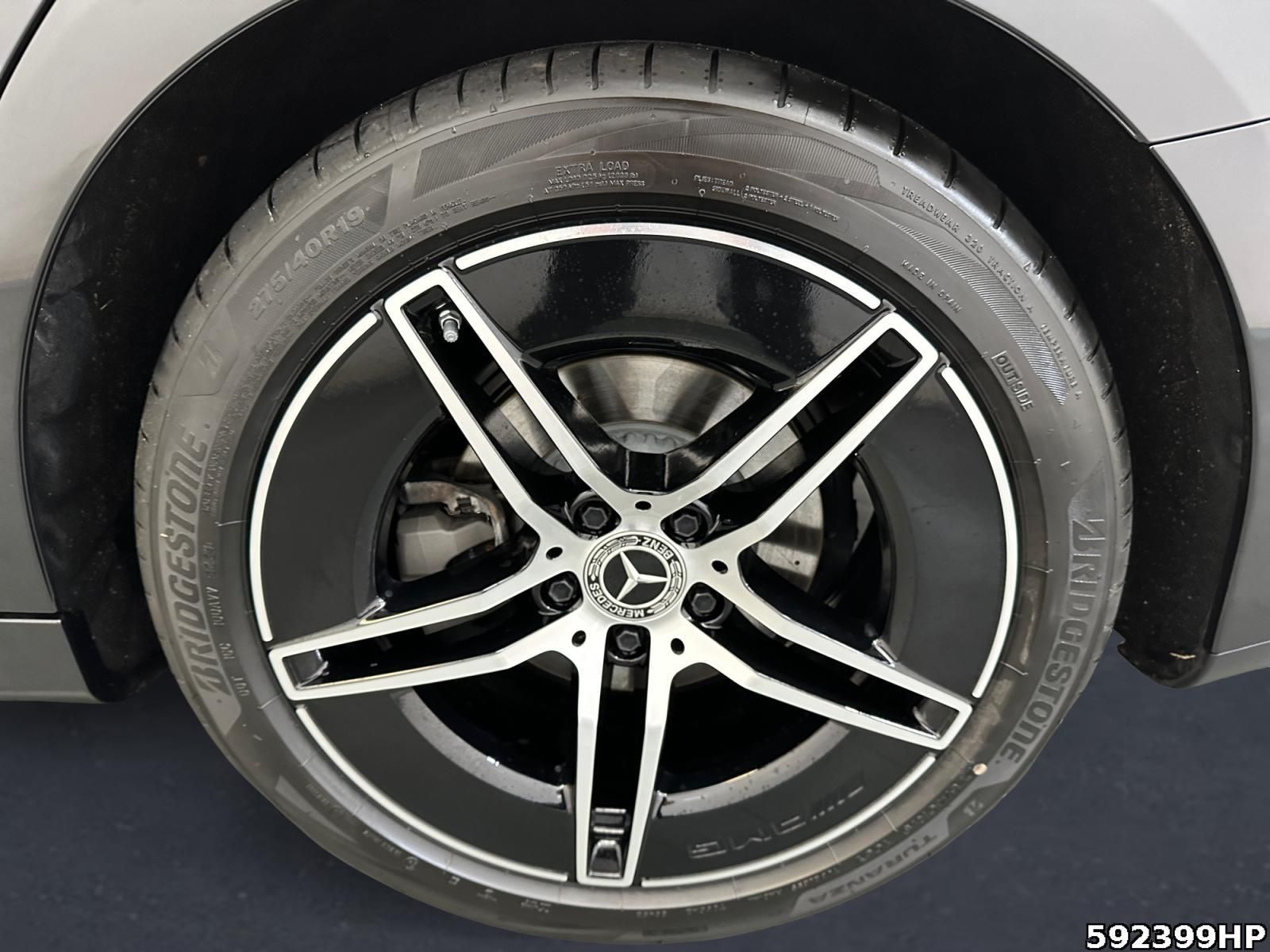 Mercedes-Benz E 220 d AMG Night Distronic Ambiente Keyless 19 foto 5