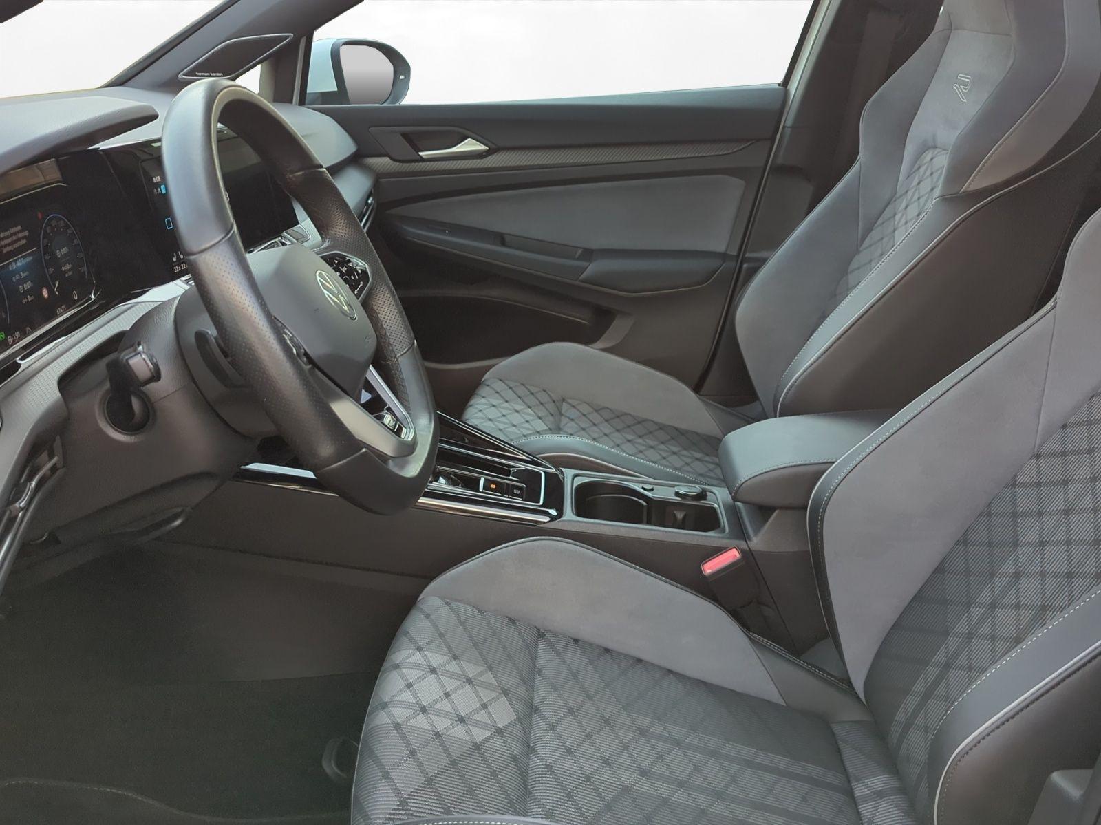 Volkswagen Golf VIII Variant 2,0 TDI R-Line Navi Pano Kamer, миниатюра 3