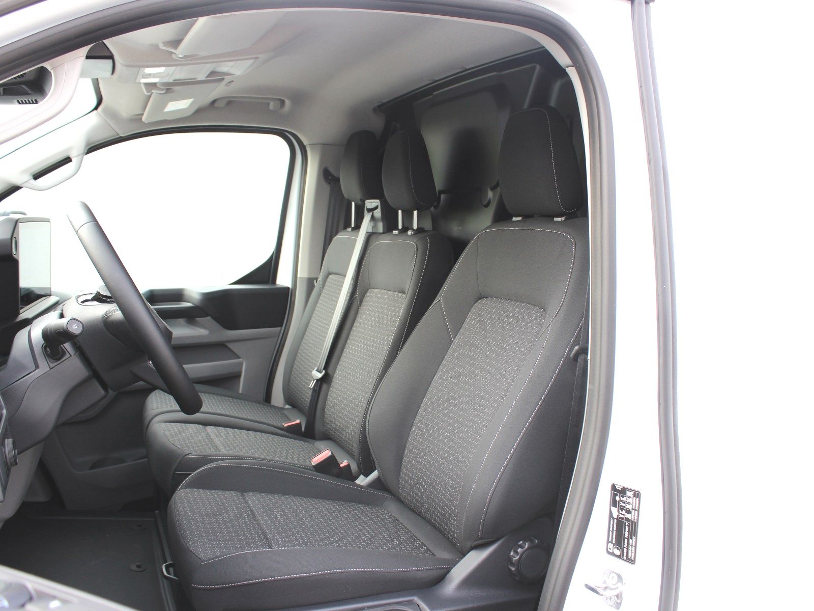 Fahrzeugabbildung Ford Transit Custom 320 L1 Trend FWD Plug-in Hybrid