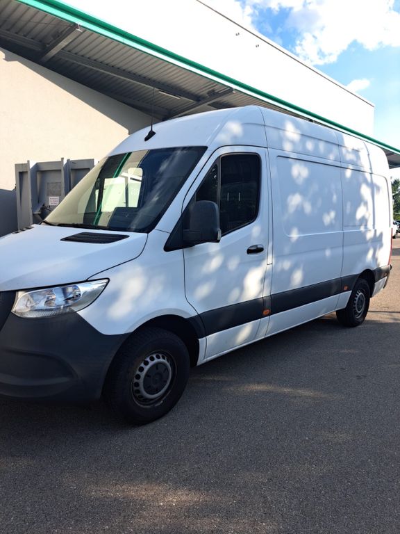 Image of Mercedes-Benz Sprinter