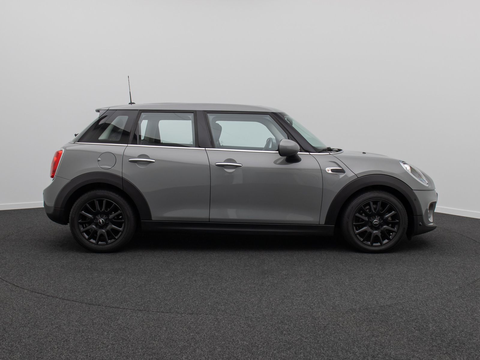 Fahrzeugabbildung MINI Cooper Clubman Tempomat ParkAss Panorama LM